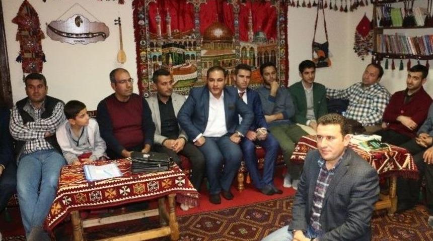 &Ouml;ğretmenlere Gen&ccedil;lik Merkezi Tanıtıldı