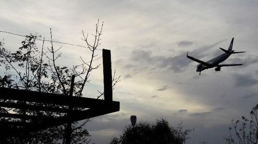 (&ouml;zel Haber) Lodos U&ccedil;akları Beşik Gibi Salladı