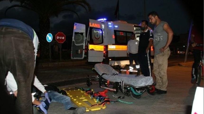 Motosiklet İle Otomobil &Ccedil;arpıştı; 2 Yaralı