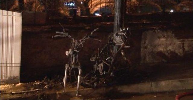 İzmir’de Aynı Mahallede 2 Motosiklet Ve 1 Otomobil Ateşe Verildi