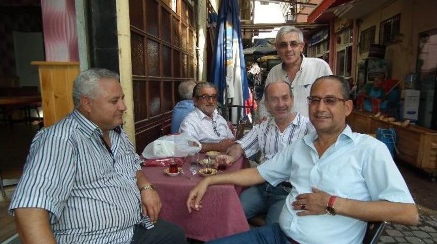 Sigara Yasağı &Ccedil;ay Satışlarını Artırdı