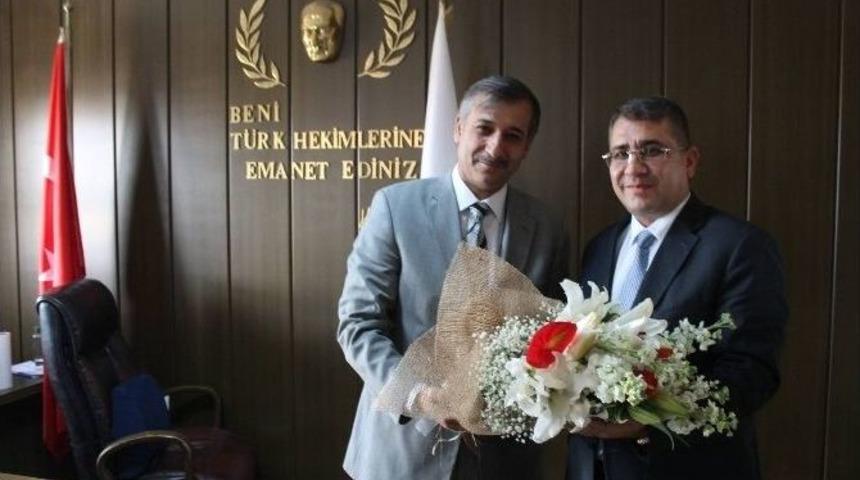 Dr. Happani, G&ouml;revine Başladı
