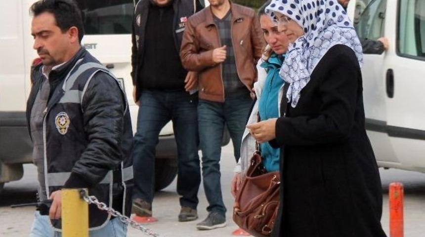 Doktor Ve Eczacılara Fet&ouml; Operasyonu: 23 G&ouml;zaltı