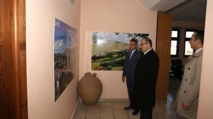 Vali Ustaoğlu, K&uuml;lt&uuml;r Ve Turizm M&uuml;d&uuml;rl&uuml;ğ&uuml;&rsquo;n&uuml; Ziyaret Etti