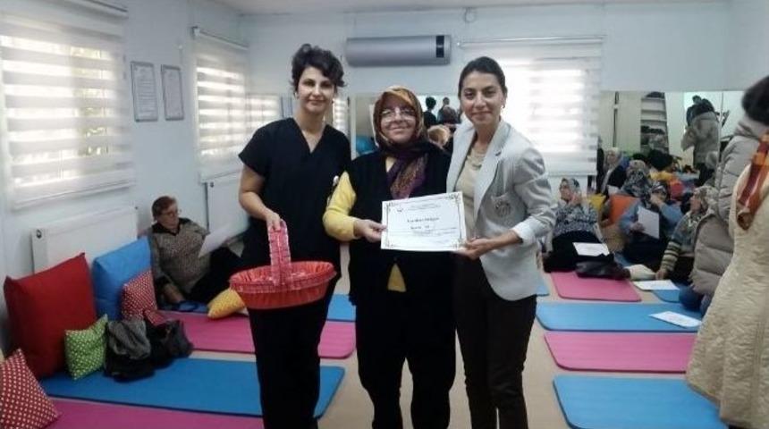 Kartepe Kadınlar Kul&uuml;b&uuml; Sertifikalarını Aldı