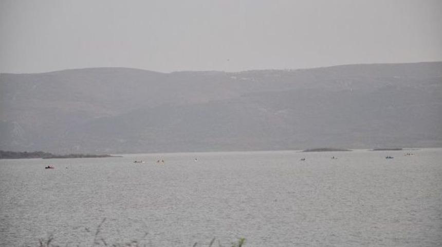 Uluabat G&ouml;l&uuml;&rsquo;nde Kaybolan Balık&ccedil;ı 3 G&uuml;nd&uuml;r Aranıyor