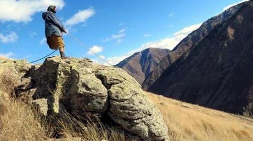 Yedig&ouml;ller Mahallesine Kaya Tehdidi