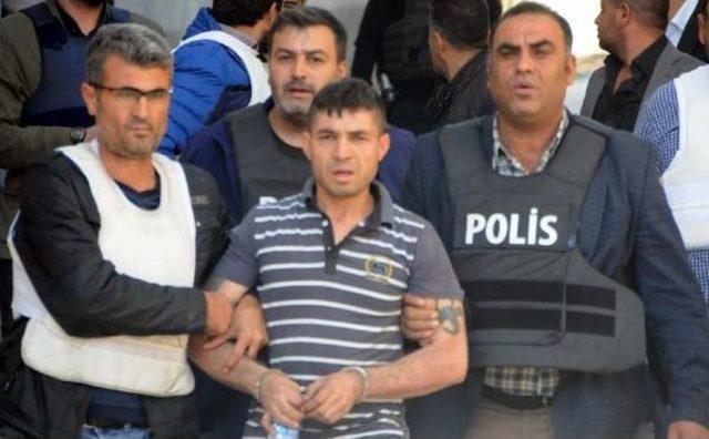 5 Yıldır Aranan Firari, Polisi Görünce Ateş Edip Intihara Kalkıştı