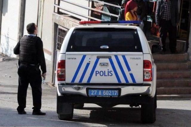 5 Yıldır Aranan Firari, Polisi Görünce Ateş Edip Intihara Kalkıştı