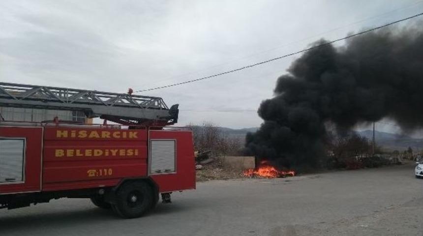 Hisarcık Sanayi &Ccedil;&ouml;pl&uuml;ğ&uuml;nde Yangın