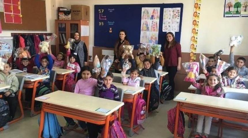 K&ouml;y &Ccedil;ocuklarının Kitap Ve Oyuncakları B&uuml;y&uuml;kşehir&rsquo;den