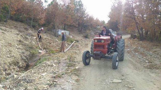 Şifalı Sıcak Su Boruları Doğal Yöntemle Temizleniyor