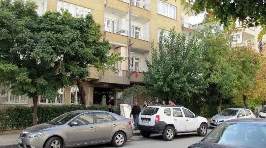 Polis &Uuml;niforması İle 1.5 Milyon Dolarlık Soygun