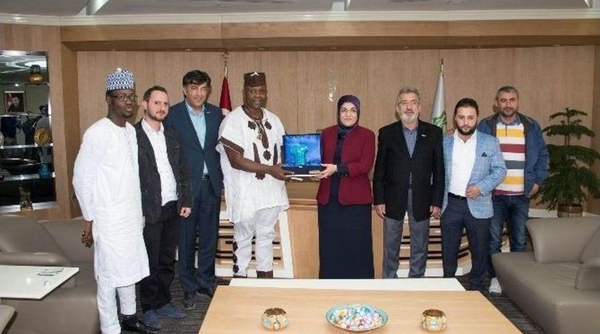 Nijeryalı Bakandan Başkan Toru&rsquo;ya Ziyaret