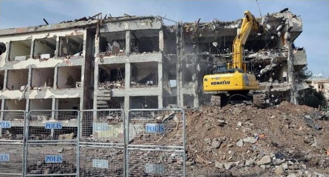 Bağlar&rsquo;da Yaralar Sarılıyor