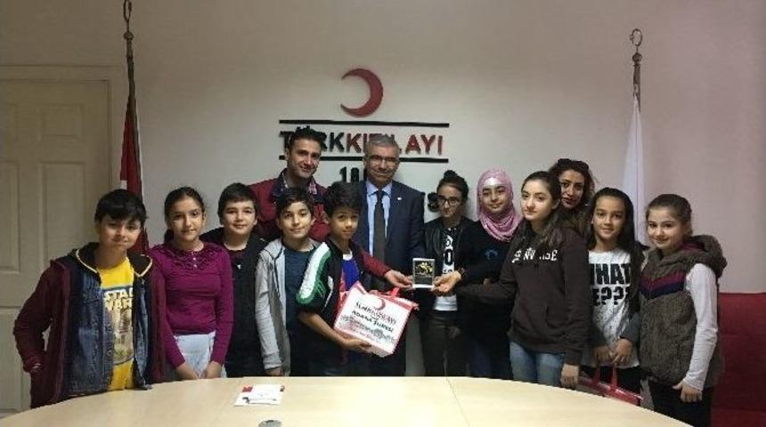 &Uuml;st&uuml;n Yetenekli &Ouml;ğrenciler Kızılay İ&ccedil;in &Ccedil;alışacak