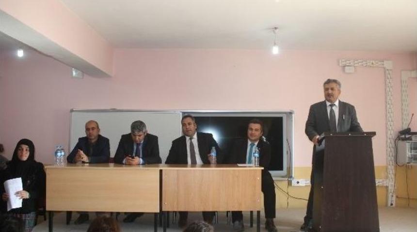 M&uuml;d&uuml;r Arslan &Ouml;ğrencilerle Bir Araya Geldi