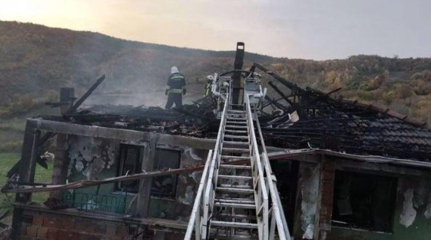 Mazotla Sobayı Tutuşturmak İsterken Yangın &Ccedil;ıktı
