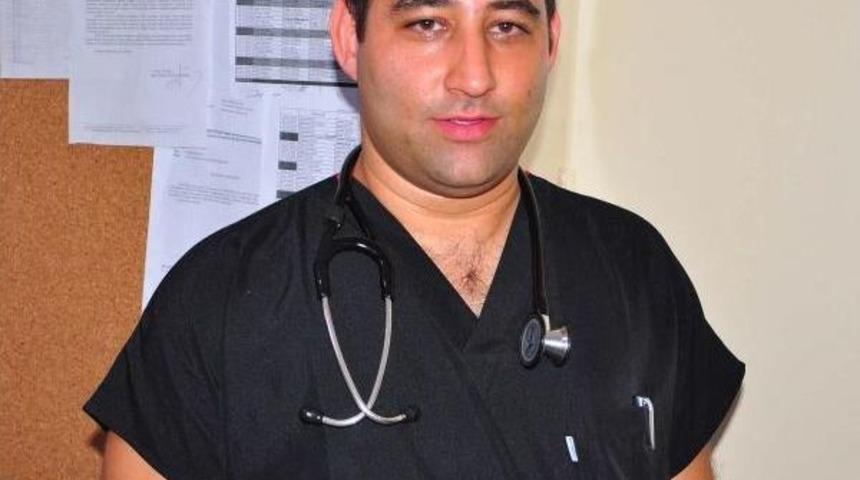 Doktor, Robin Van Persie'yi Tanımamış