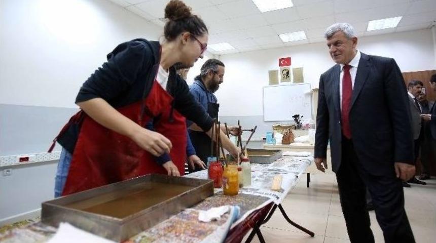 Başkan Karaosmanoğlu, Mevlana Ko-mek Kursuna Konuk Oldu