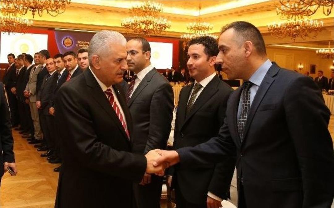 Başbakan Yıldırım, Belediye Başkan Vekilleri İle Bir Araya Geldi