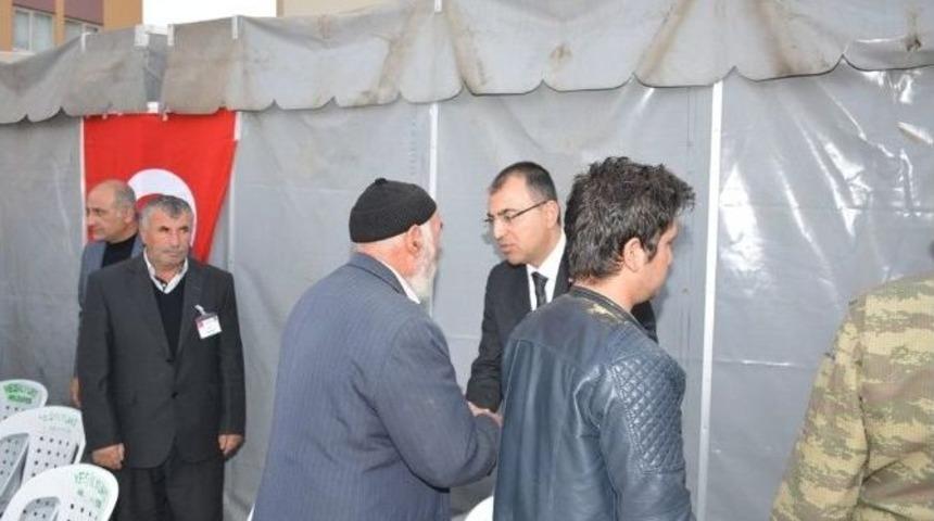 Vali Toprak Şehit Mustafa Yeli&rsquo;nin Mevlitine Katıldı