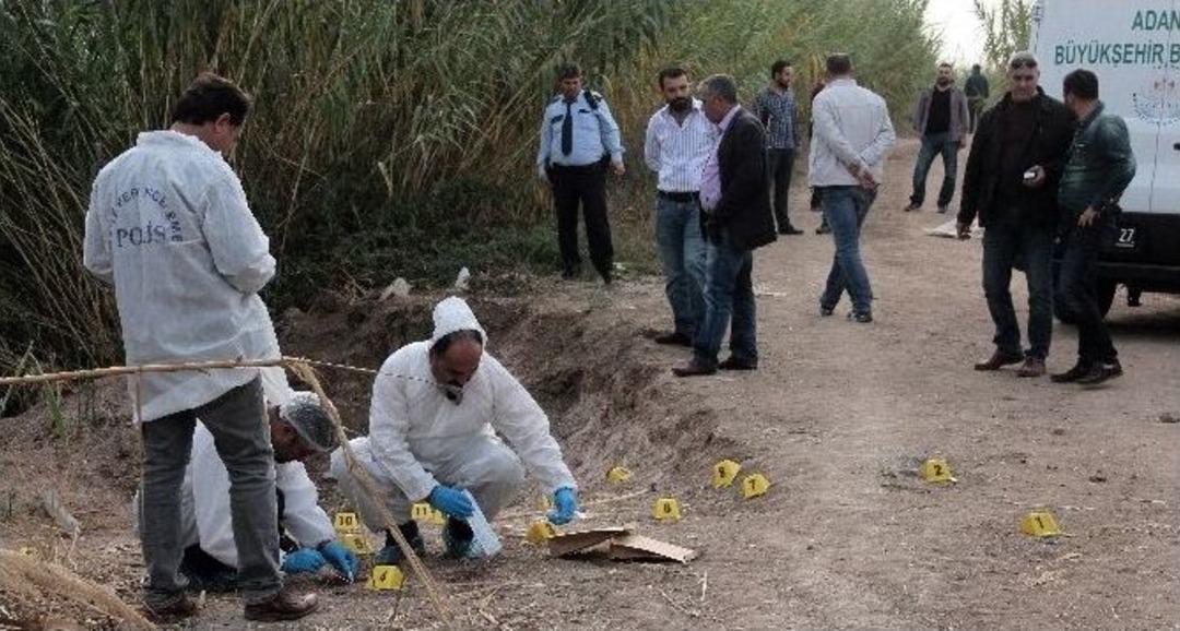 Polis Suriyeli&rsquo;nin Katilini Bulmak İ&ccedil;in Detekt&ouml;rle Delil Aradı