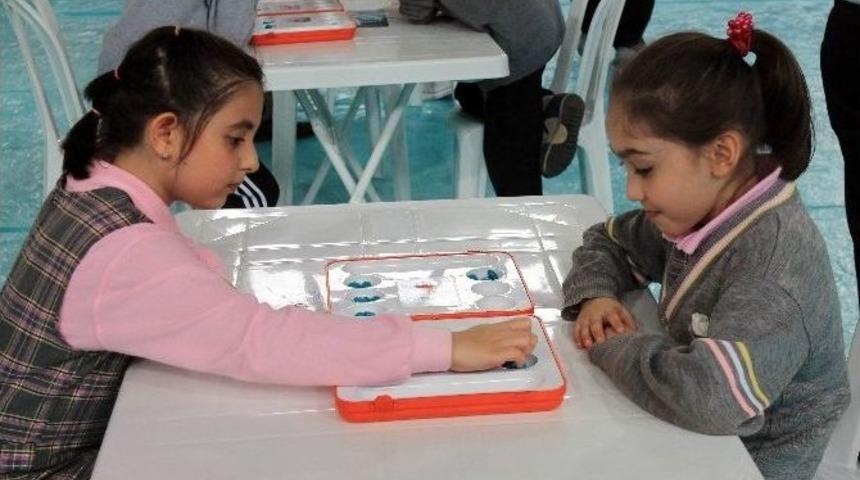 &Ccedil;ekmek&ouml;y&rsquo;&uuml;n Şehzadeleri "mangala"da Birinci Olmak İ&ccedil;in Yarıştı