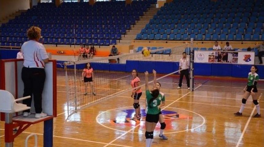 Okullar Arası Yeni Sezon M&uuml;sabakaları Start Aldı