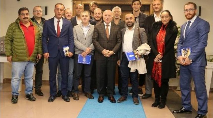 Basketbol Camiasının Ustalarından Başkan Sekmen&rsquo;e Ziyaret