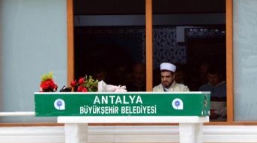 Gen&ccedil; M&uuml;hendis Yaşama Tutunamadı (2)