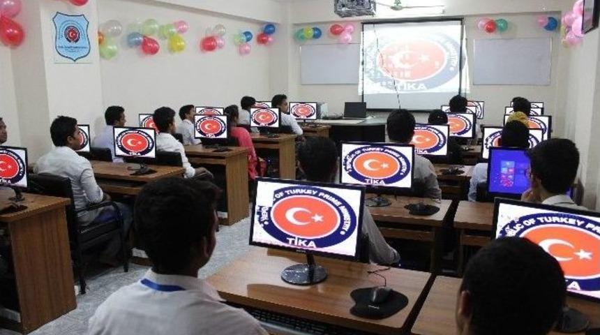 Dakka Merkez Politeknik Enstit&uuml;s&uuml;&rsquo;ne Modern Bilgisayar Laboratuvarı
