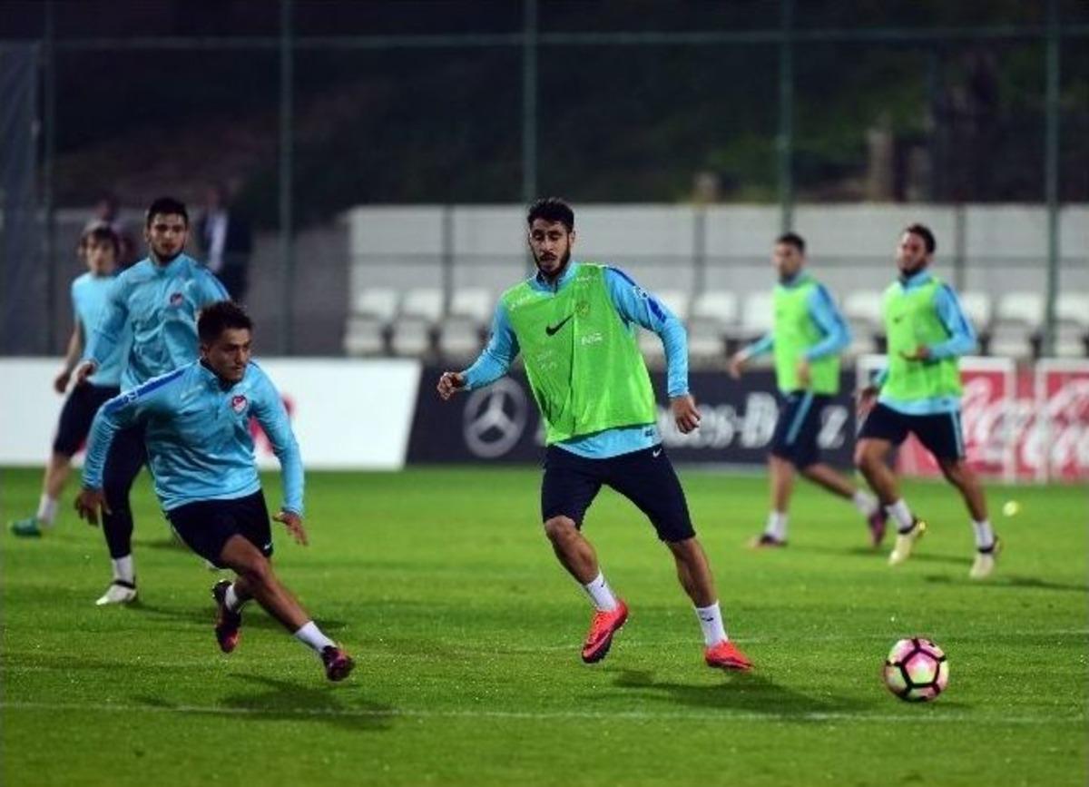 Milliler, Şut &Ccedil;alıştı