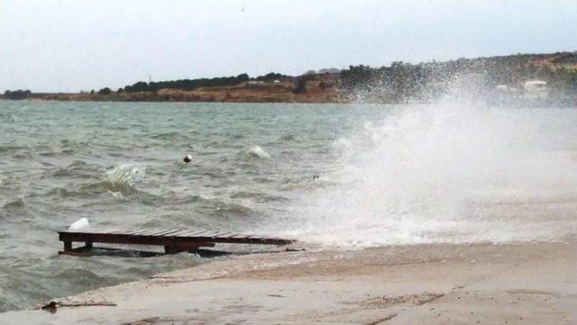 Ayvalık’ta Lodos Fırtınası