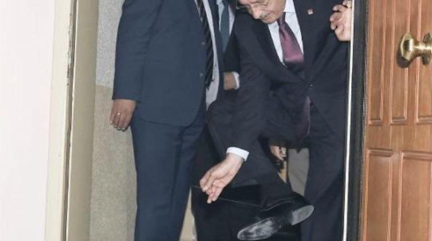 Kılı&ccedil;daroğlu Şehit Ailesini Ziyaret Etti (2)