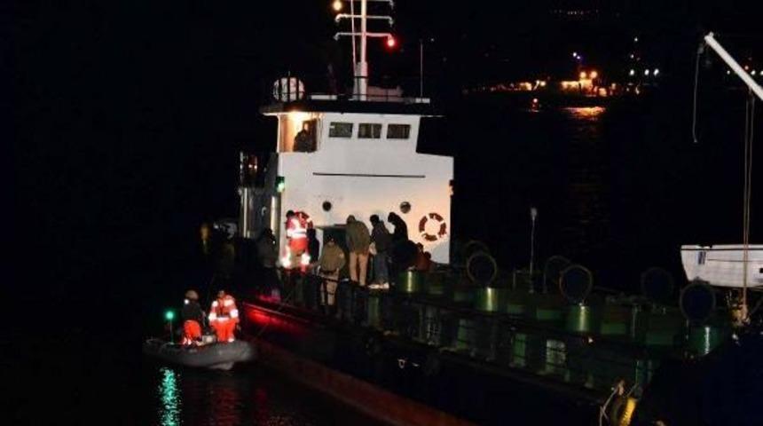 &Ccedil;anakkale Boğazı'ndan Ge&ccedil;en Gemiye Ka&ccedil;ak Operasyonu