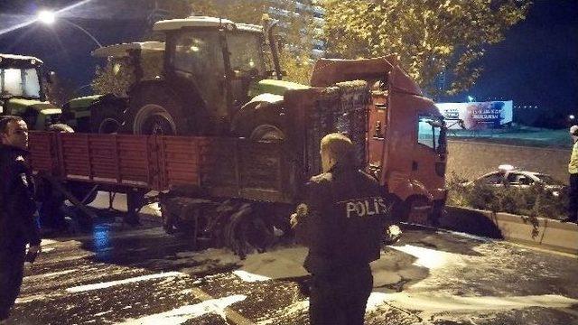 Başkent’te Refüje Çarpan Tır Alevler İçinde Kaldı