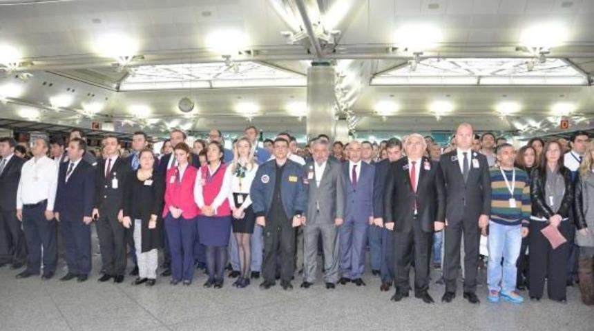 Atat&uuml;rk Havalimanı'nda 2 Dakika S&uuml;reyle Hayat Durdu