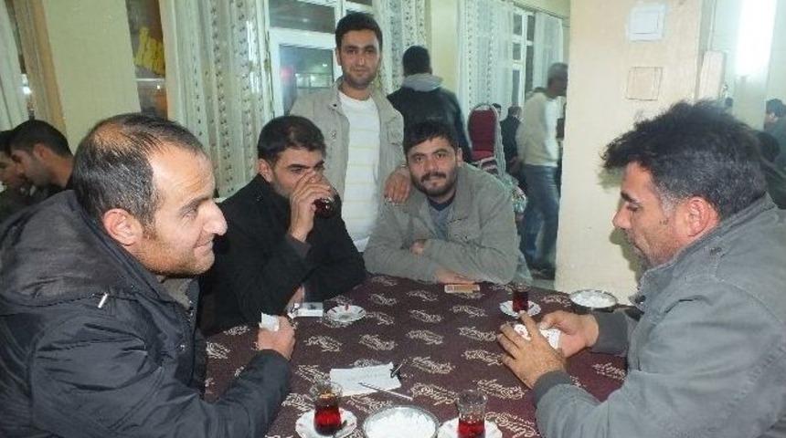 Malazgirt İl&ccedil;esinde Bedava &rsquo;trump&rsquo; &Ccedil;ayı