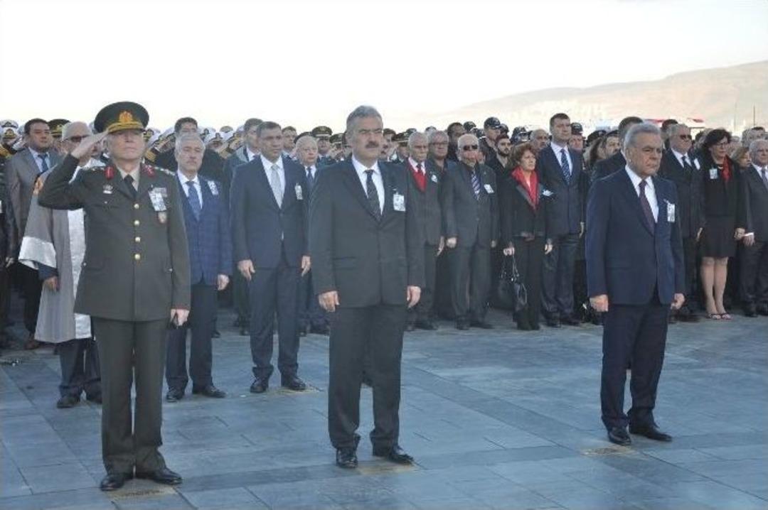 Atat&uuml;rk İzmir&rsquo;de Anıldı