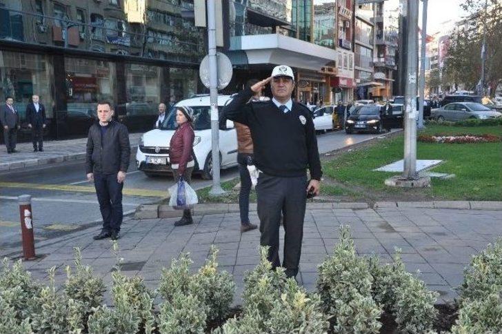 Atatürk İzmir’de Anıldı G2