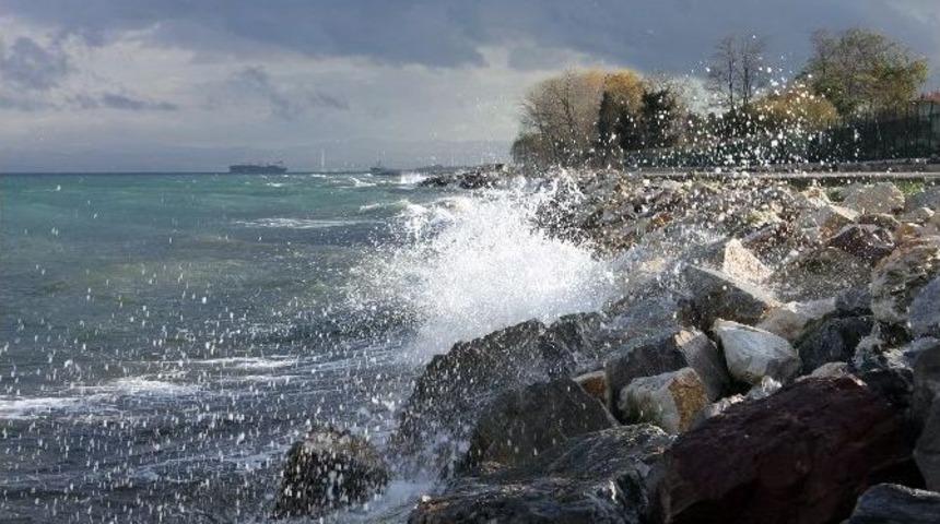 Yalova-istanbul Deniz Ulaşımı Kesildi