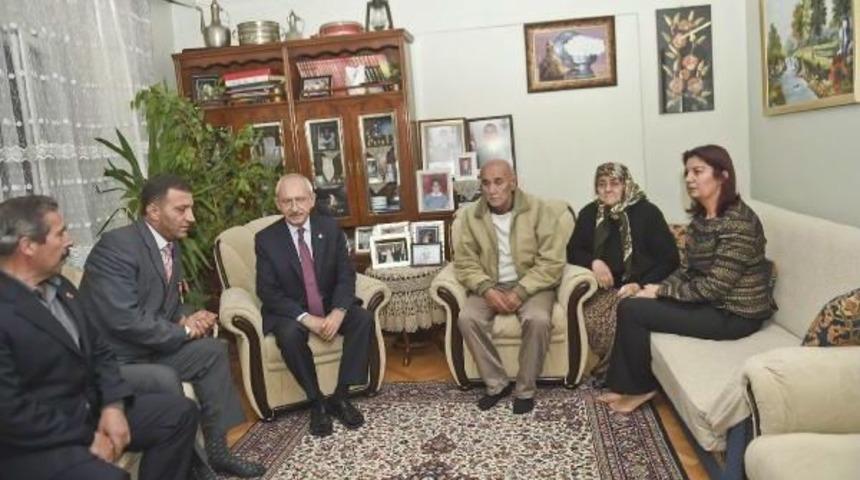 Kılı&ccedil;daroğlu, Şehit Ailelerini Ziyaret Etti