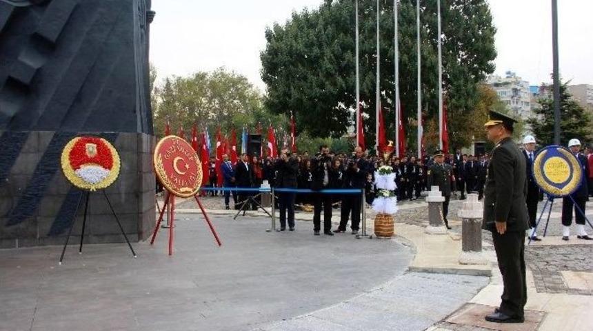 Mustafa Kemal Atat&uuml;rk, Gaziantep&rsquo;te T&ouml;renle Anıldı