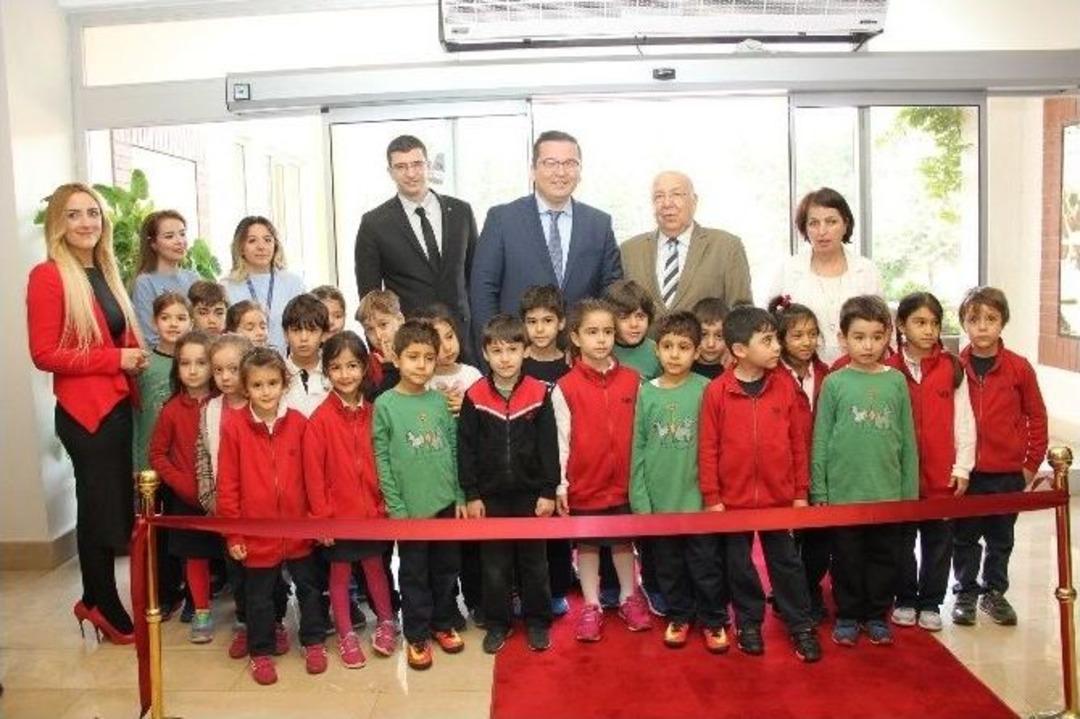 Gkv&rsquo;lilerden Renklerle Atat&uuml;rk Resim Sergisi