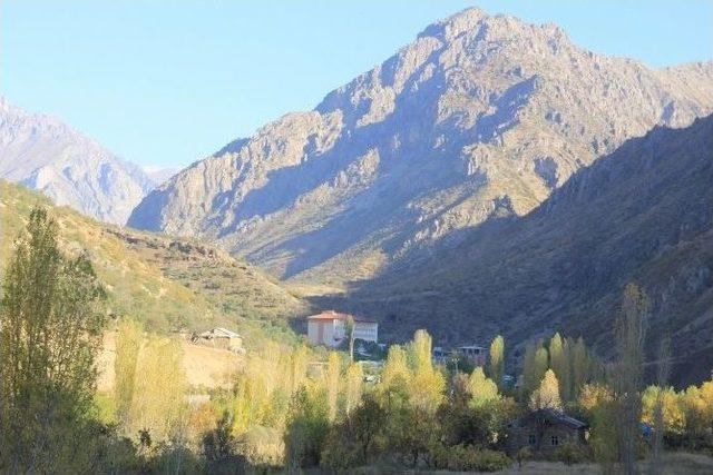 Hakkari Çimenli Köyünde Sonbahar Güzelliği