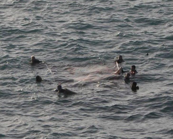 Atatürk Deniz Üzerine Açılan Dev Bayrakla Anıldı G2
