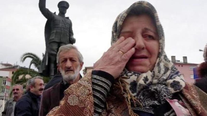 Rize'deki Törende Atatürk Anıtı'nın Kaldırılması Kararına Tepki