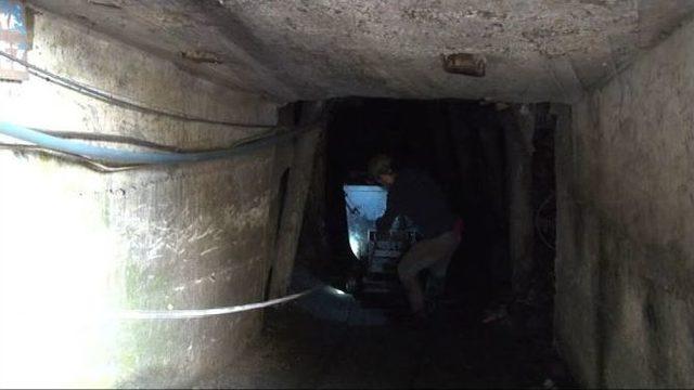 Yerin Metrelerce Altında Atat&uuml;rk&rsquo;&uuml; Andılar 1