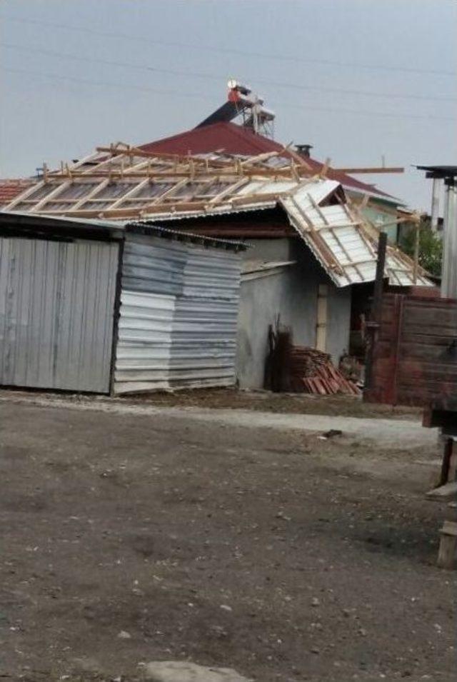 (özel) Tekirdağ’da Şiddetli Lodos Çatıyı Uçurdu